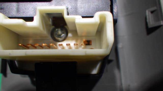 Power Window Switch SUBARU R2 2004 CBA-RC1 — photo 6
