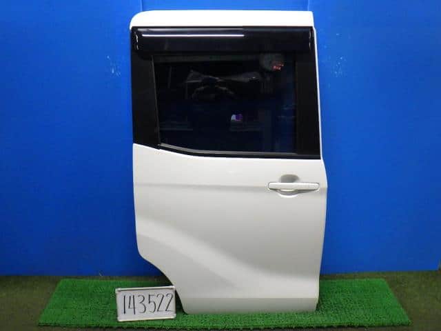 Rear Right Door Assembly MITSUBISHI Ek space 2017 DBA-B11A — photo 1