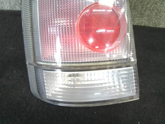 Left Tail Light SUBARU Pleo 2002 TA-RA2 84201KE070 — photo 3