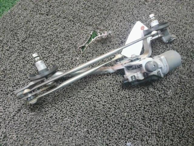 Front Wiper Motor SUBARU Vx 2014 DBA-GP7 — photo 1