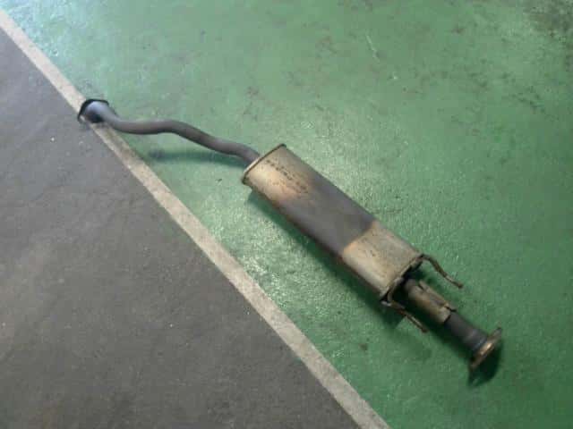 Exhaust Center Muffler NISSAN Cube 2011 DBA-Z12 — photo 2