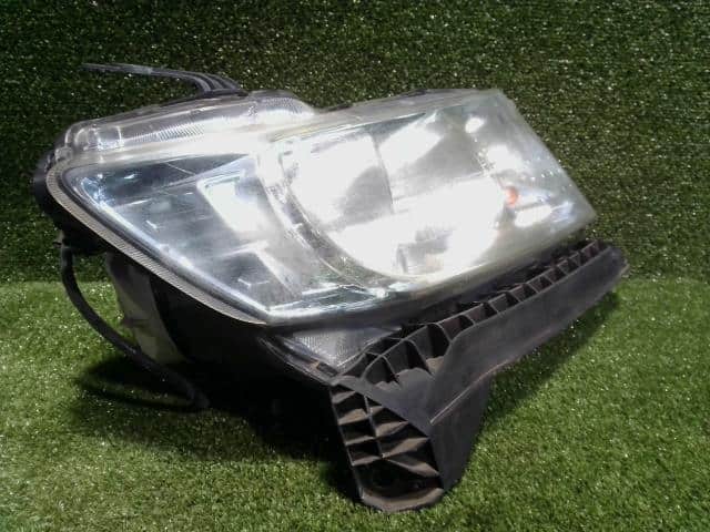 Right Headlight HONDA Freed Spike 2012 DAA-GP3 — photo 3
