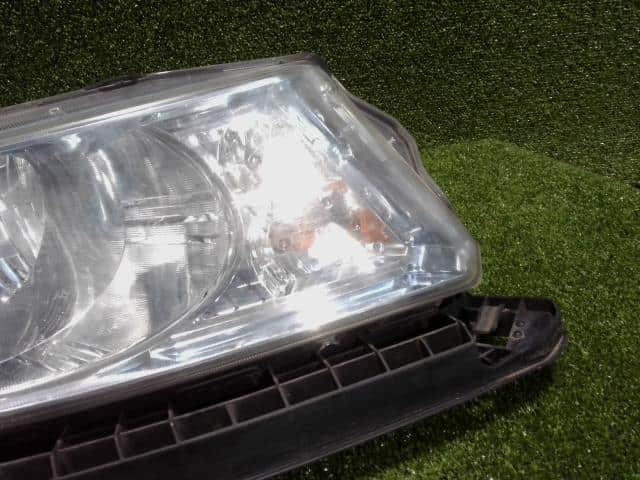 Right Headlight HONDA Freed Spike 2012 DAA-GP3 — photo 4