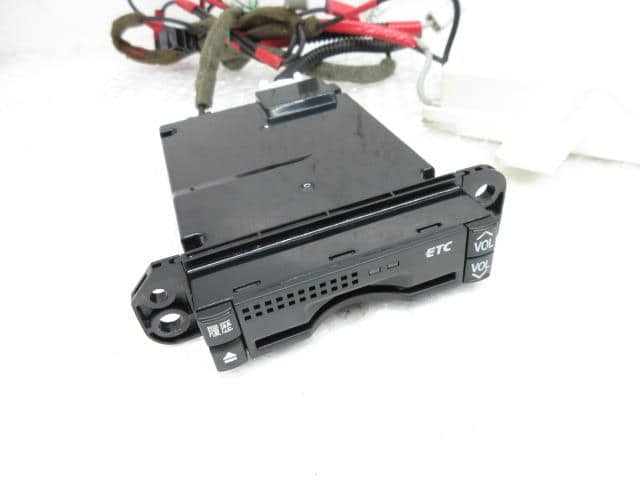 TOYOTA Crown 2012 DBA-GRS200 8698048010 — photo 2