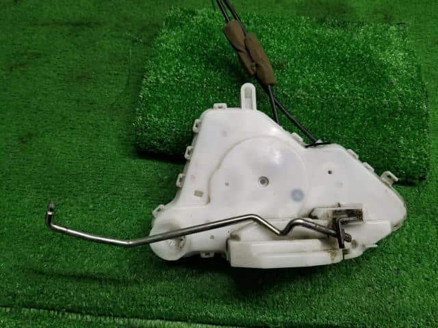 Door Lock Solenoid HONDA Step Wagon 2009 DBA-RK6 — photo 4