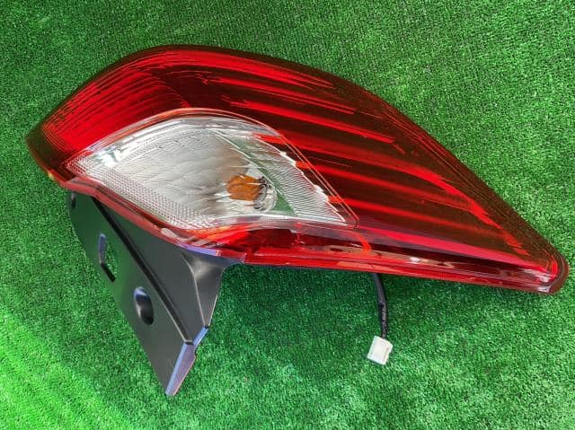 Left Tail Light SUBARU Exiga 2008 CBA-YA5 — photo 5