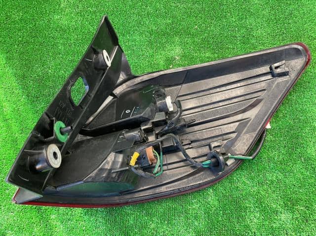 Left Tail Light SUBARU Exiga 2008 CBA-YA5 — photo 7