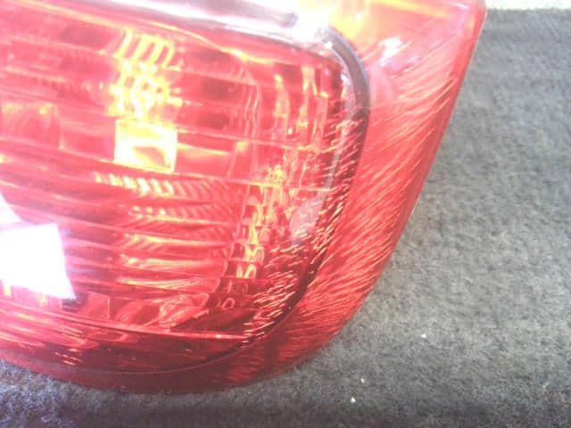 Right Tail Light NISSAN Elgrand 2002 UA-NE51 — photo 6