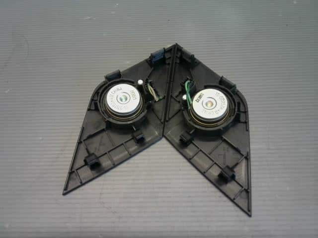 Speaker HONDA Elysion 2005 DBA-RR1 — photo 4