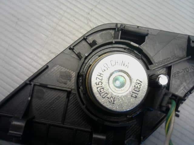 Speaker HONDA Elysion 2005 DBA-RR1 — photo 3