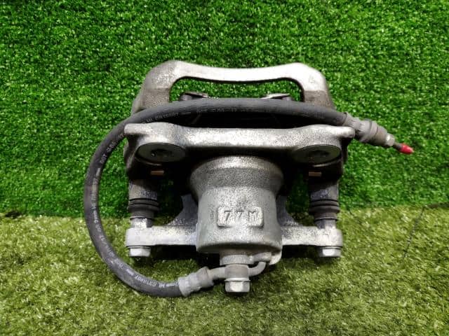 Rear Right Caliper TOYOTA Crown 2017 DAA-AWS210 4783030420 — photo 1