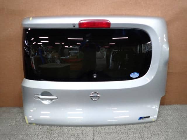 Back Door Assembly NISSAN Cube 2012 DBA-Z12 — photo 1