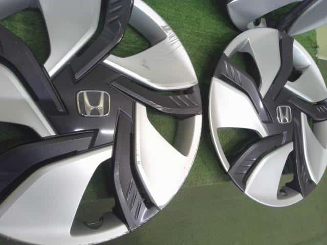 Wheel Cover HONDA Fit 2013 DAA-GP5 — photo 2