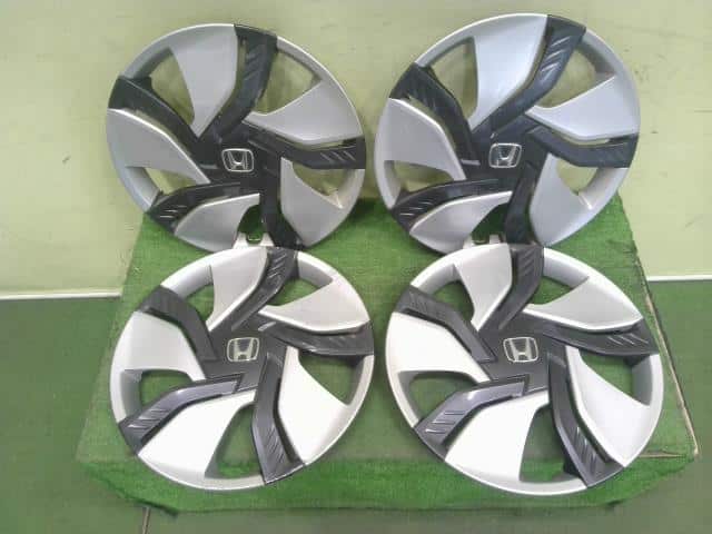 Wheel Cover HONDA Fit 2013 DAA-GP5 — photo 1