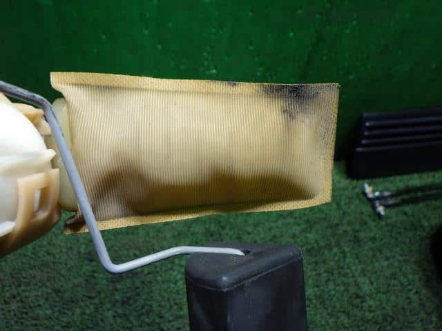 Fuel Pump SUBARU R2 2004 CBA-RC1 — photo 3