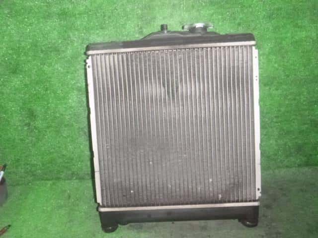 Radiator HONDA Civic 1996 E-EK3 — photo 1