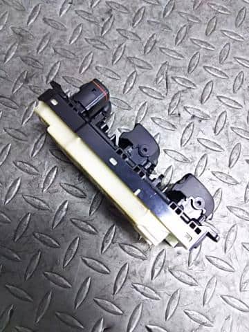 Power Window Switch TOYOTA Alphard 2004 TA-MNH15W 8404058010 — photo 3