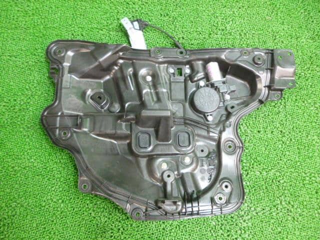 Front Left Door Regulator MAZDA Atenza 2012 LDA-GJ2FW — photo 1