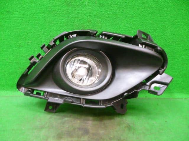 Right Fog Light MAZDA Atenza 2012 LDA-GJ2FW GEG151680B — photo 1