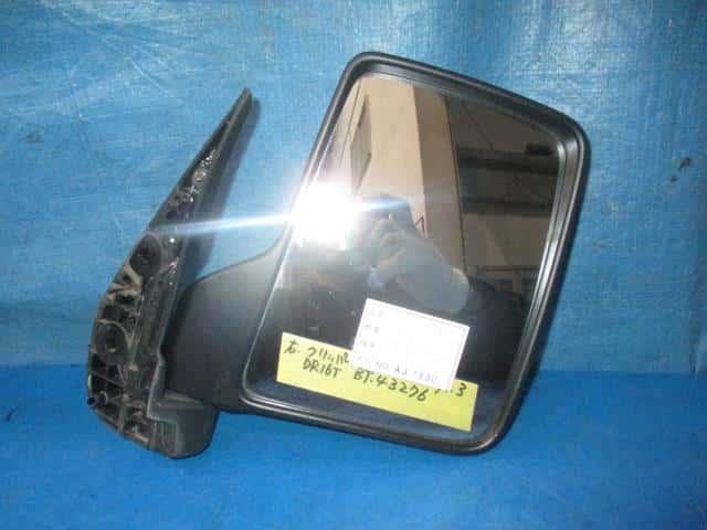 Right Side Mirror NISSAN Nt100 clipper 2021 EBD-DR16 — photo 2