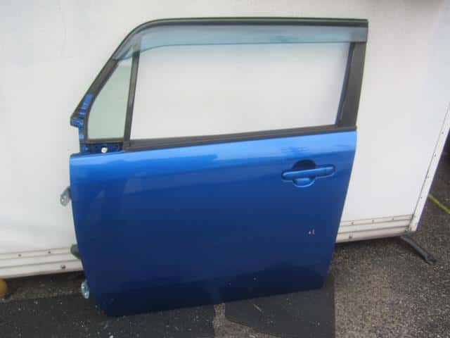 Front Left Door Assembly NISSAN Moco 2011 DBA-MG33 — photo 1