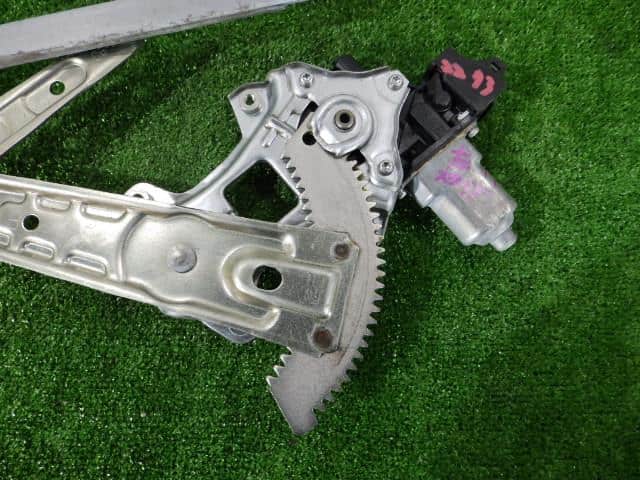 Rear Left Door Regulator NISSAN Elgrand 2010 DBA-TE52 — photo 4