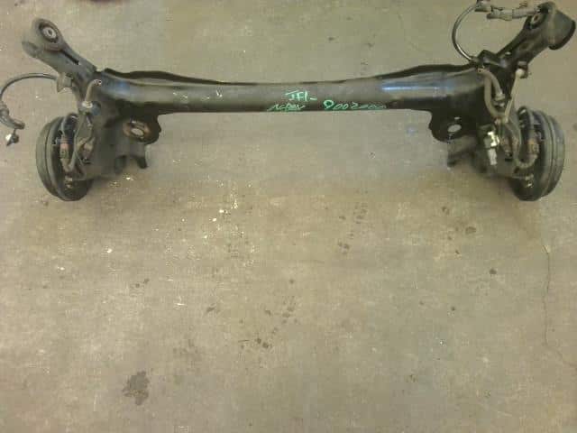 Rear Axle Beam Assembly HONDA 2014 DBA-JF1 — photo 1