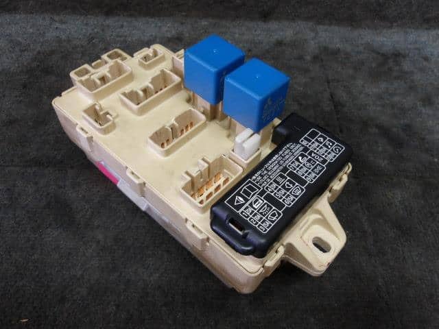 Fuse Box MITSUBISHI eK Wagon 2003 LA-H81W — photo 1