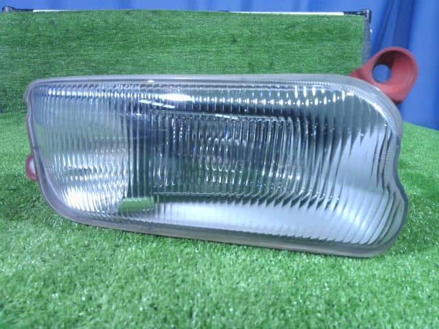 Right Fog Light Mitsubishi Fuso Fuso largesize car 2013 QKG-FS54VZ MK581082 — photo 1