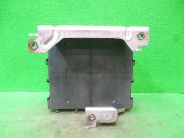 Electrical Component NISSAN Skyline 2015 DAA-HV37 — photo 2