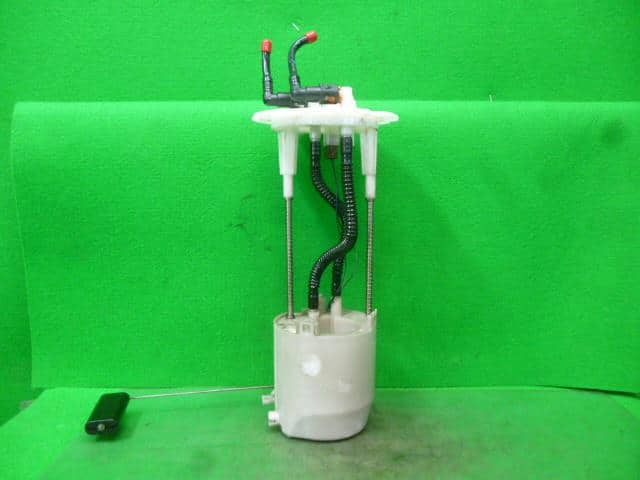 Fuel Pump NISSAN Nv350 — photo 2