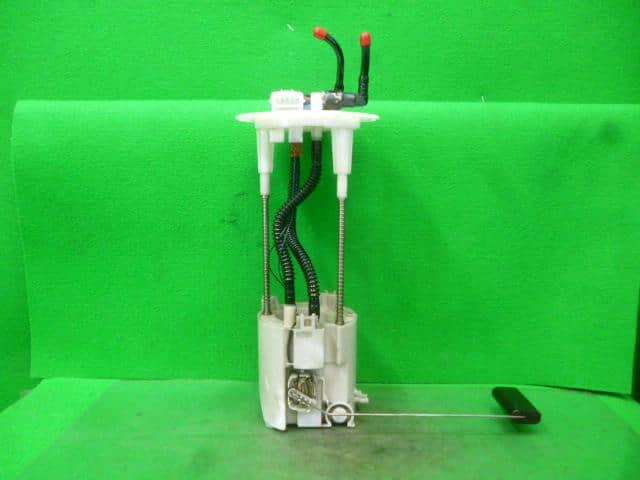 Fuel Pump NISSAN Nv350 — photo 1