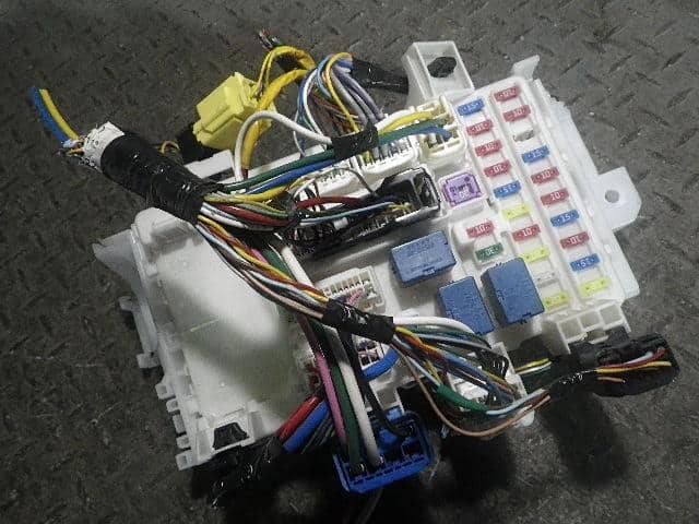 Fuse Box SUZUKI Wagon R 2014 DBA-MH34S 3678072MP0 — photo 1