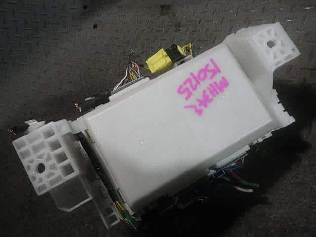 Fuse Box SUZUKI Wagon R 2014 DBA-MH34S 3678072MP0 — photo 2