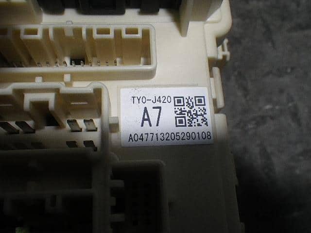 Fuse Box HONDA N BOX 2012 DBA-JF1 — photo 3