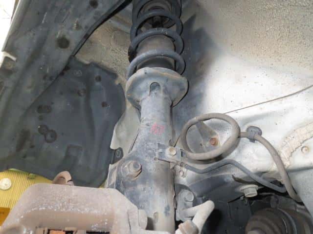 Front Left Strut DAIHATSU Hijet 2005 LE-S330V — photo 2