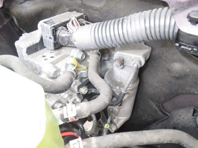 Brake Master Cylinder TOYOTA Aqua 2014 DAA-NHP10 — photo 4