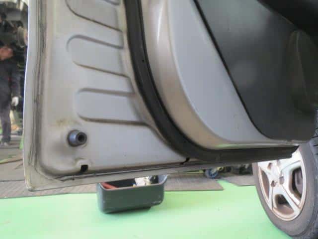 Front Left Door Assembly DAIHATSU Hijet 2005 LE-S330V — photo 6