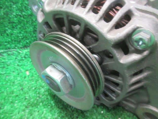 Alternator HONDA Life Dunk 2001 LA-JB3 — photo 2