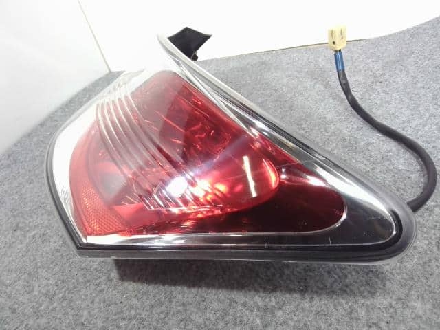 Right Tail Light TOYOTA bB 2007 DBA-QNC21 — photo 5