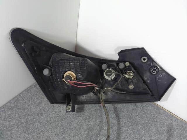 Right Tail Light TOYOTA bB 2007 DBA-QNC21 — photo 2