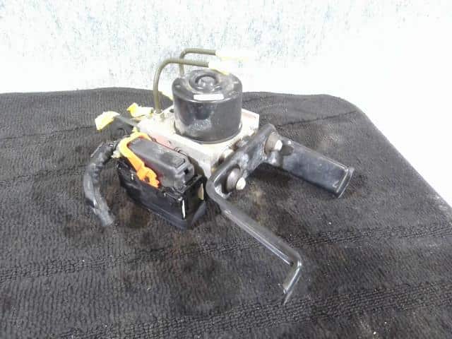 ABS Actuator TOYOTA bB 2007 DBA-QNC21 — photo 2