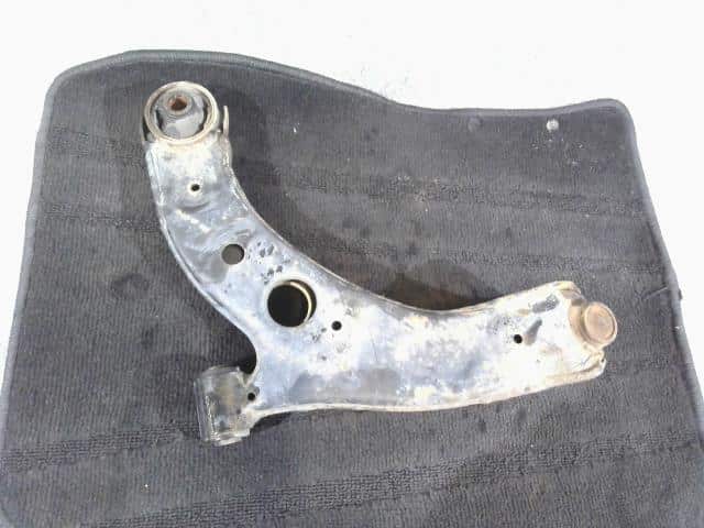 Front Right Lower Control Arm TOYOTA bB 2007 DBA-QNC21 — photo 2