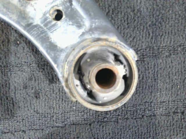 Front Left Lower Control Arm TOYOTA bB 2007 DBA-QNC21 — photo 4