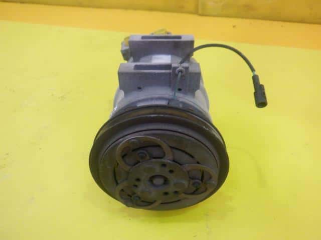 A/C Compressor ISUZU 2003 KR-NKR81E 8972874072 — photo 1