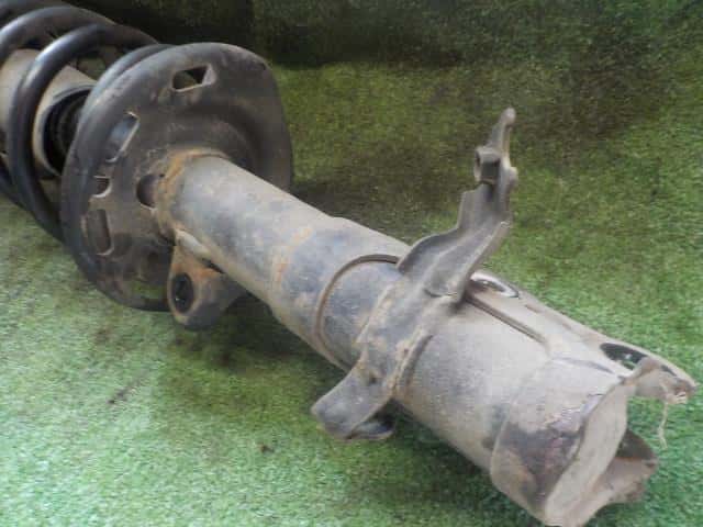 Front Left Strut HONDA Step Wagon 2007 DBA-RG2 — photo 4