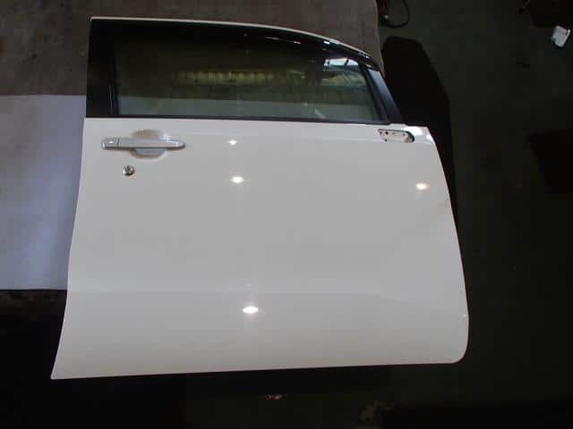 Front Right Door Assembly DAIHATSU Move 2018 DBA-LA160S — photo 1