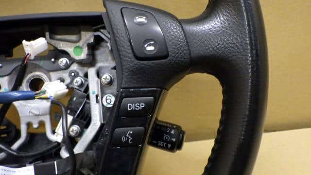 Steering Wheel TOYOTA Crown 2006 DBA-GRS180 — photo 2
