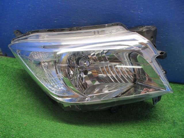 Right Headlight SUZUKI Solio 2015 DAA-MA36S 3512081P60 — photo 1