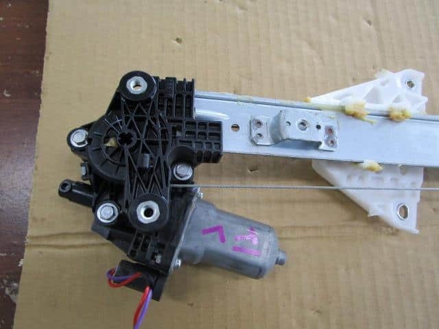 Front Left Door Regulator SUZUKI Wagon R 2012 DBA-MH34S 8346065J01 — photo 6